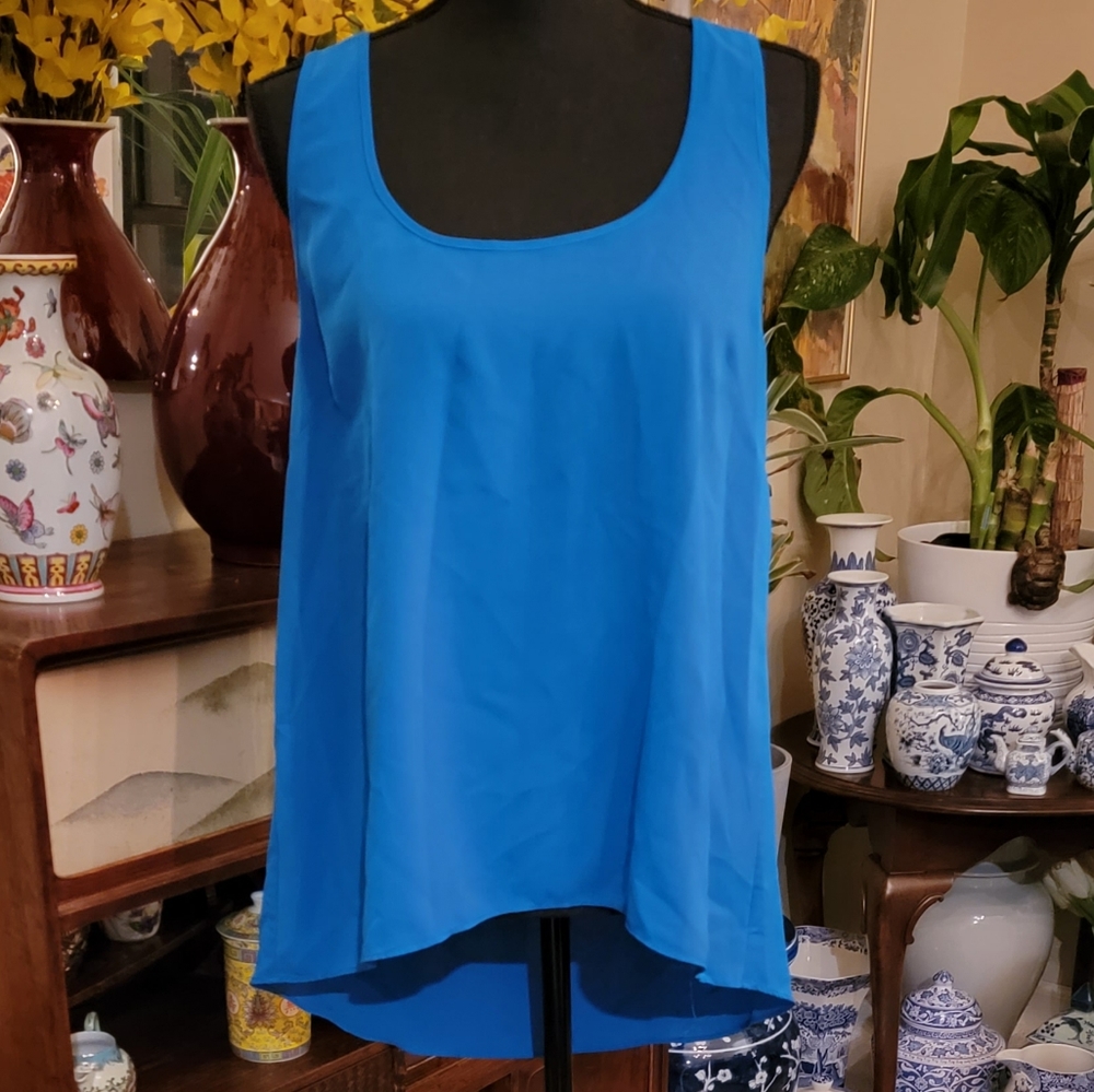 Current Affair Bright Blue Racerback Tank Top Blouse w Hi-Lo Hem M